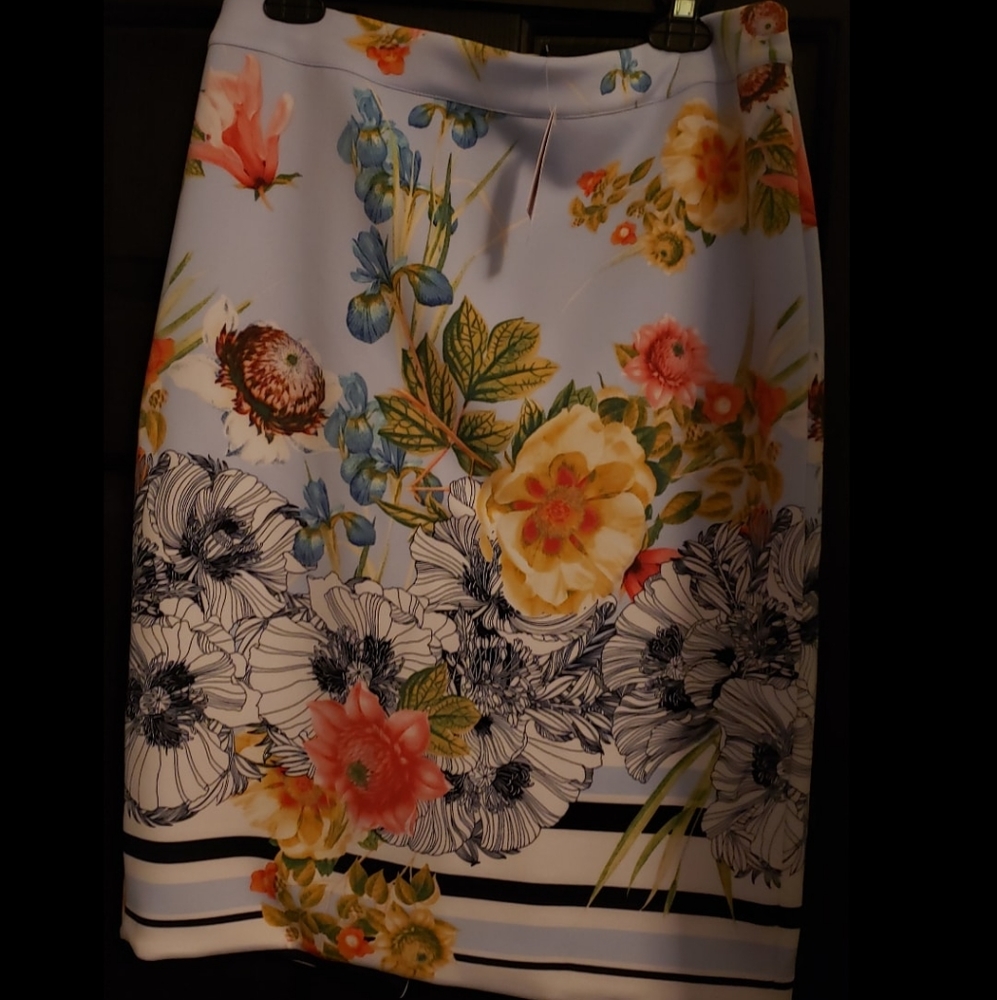 New York & Company flower skirt